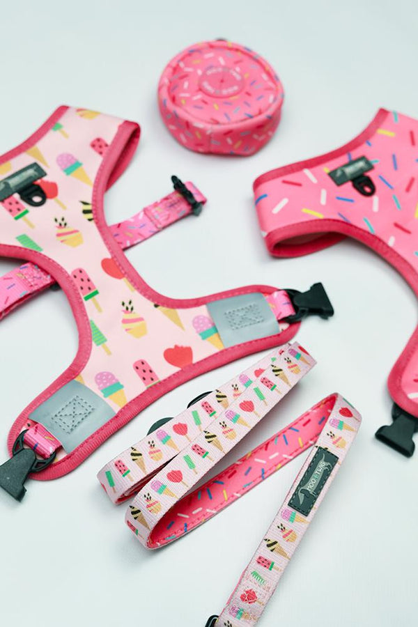 Moo+Twig Dog Poop Bag Pouch (Sweet Treat)